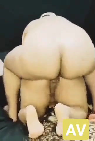 Hot Paki aunty riding with moaning