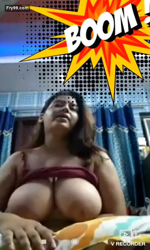 Beautiful Bigboob Sexy Indian Girl Showing