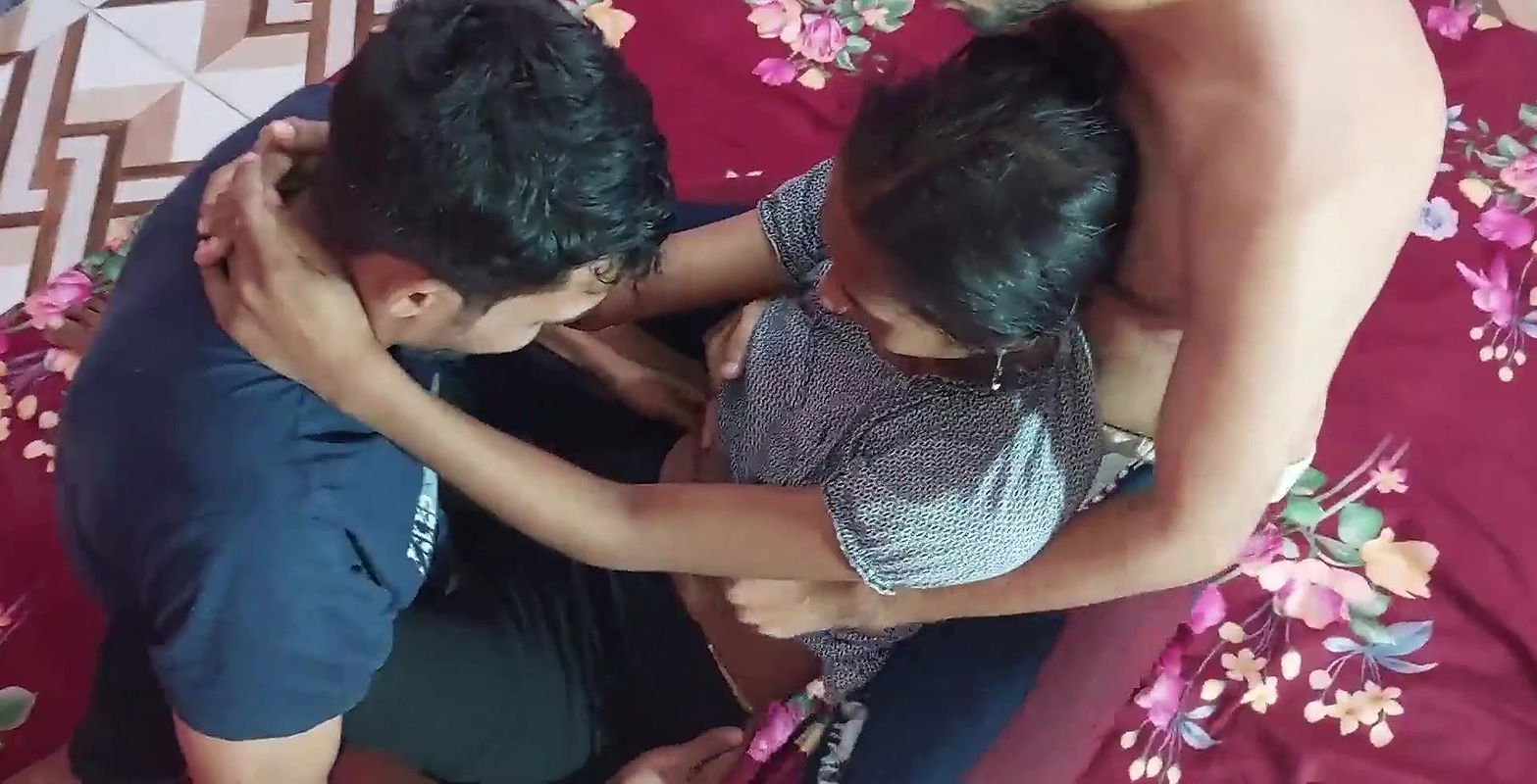 babe fucked in her gaping tight pussy funking Two guys 3some FUCKS