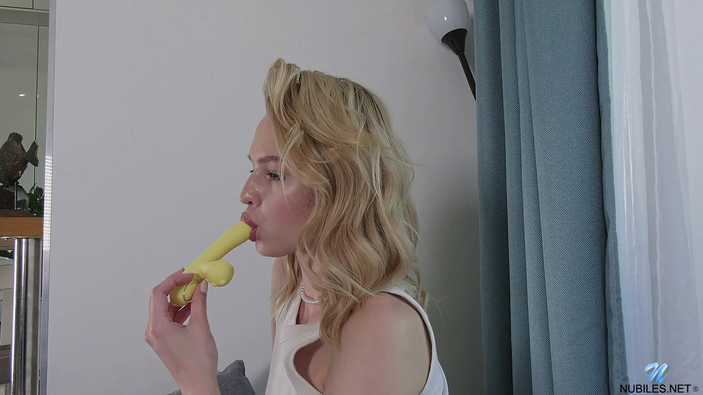 Nubiles with Elloise in 1hi Baby