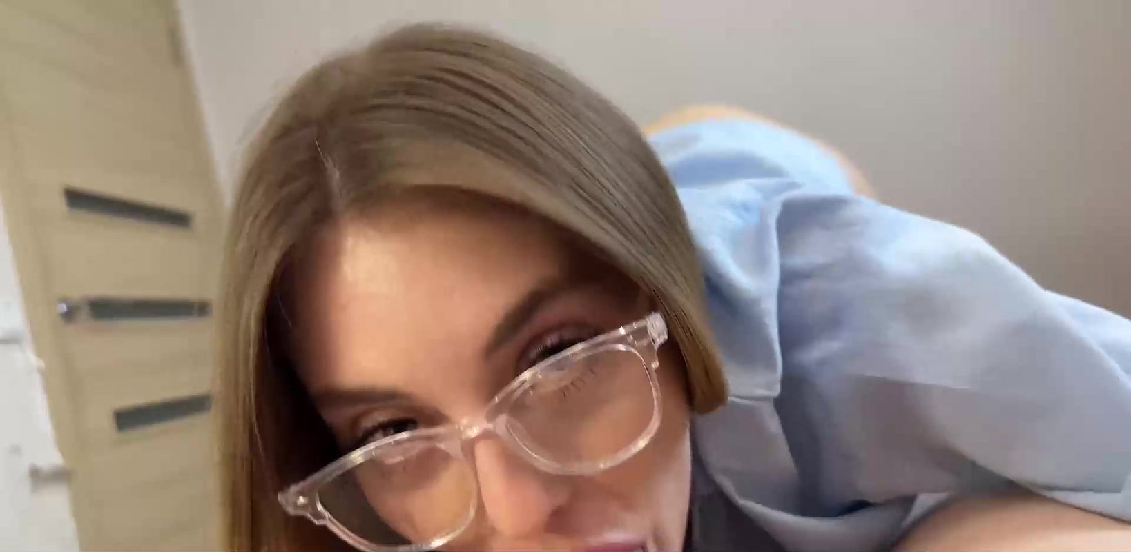 5 min Quickie in the Sunroom on the couch since we were home alone finally Bonus zoomed in version_8051d4c1