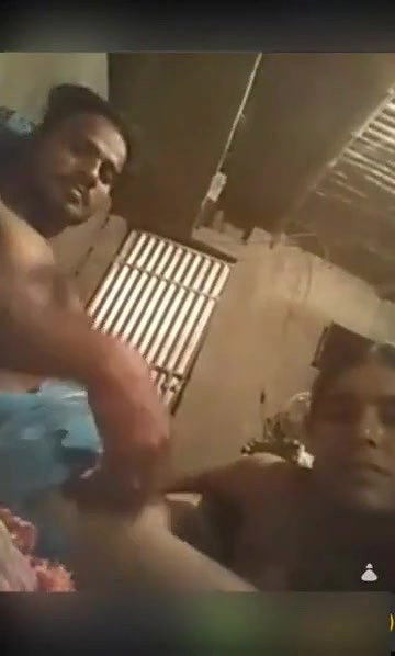 Desi Village Bhabhi Giving Blowjob