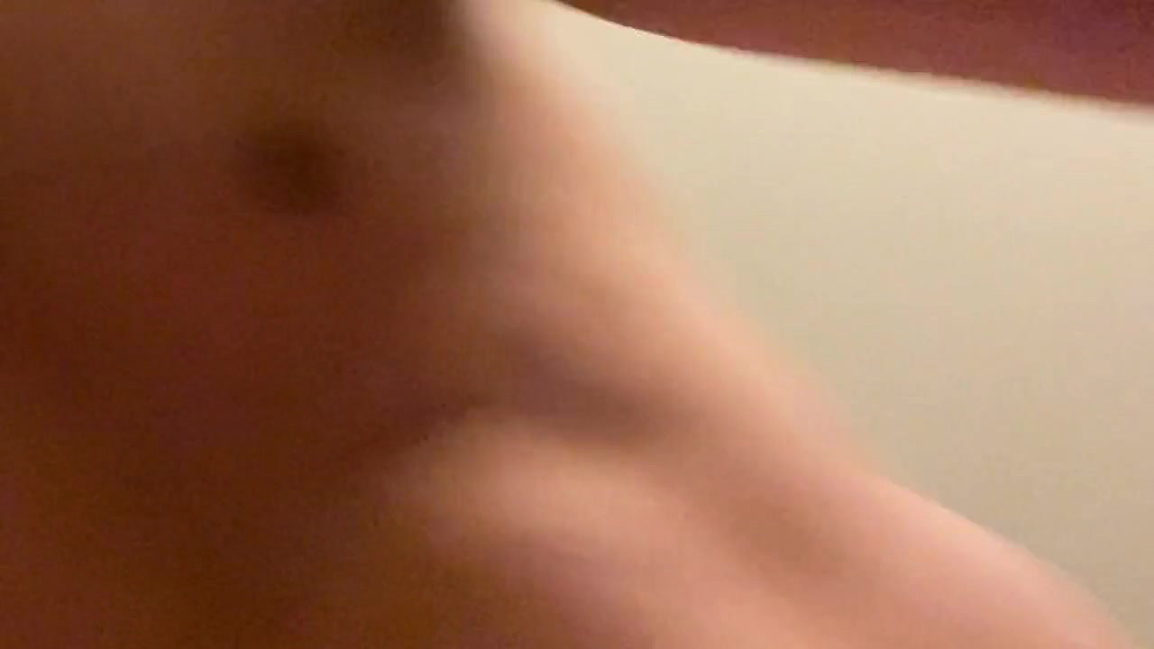 Blonde stays home to fuck her pussy with dildos Sienna Day 1_ca89ac68