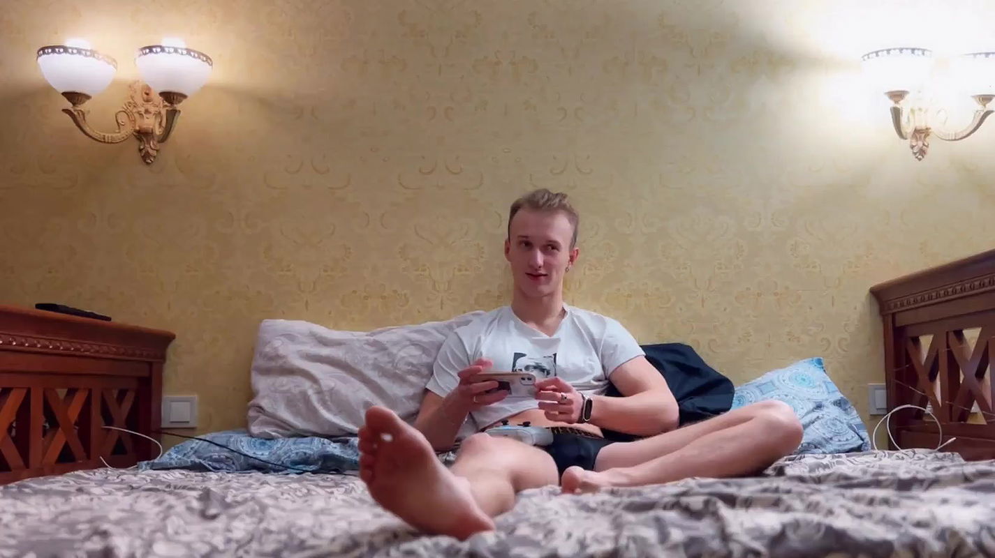 Brunette Slut Goes Home With Two Guys_7fe21a26