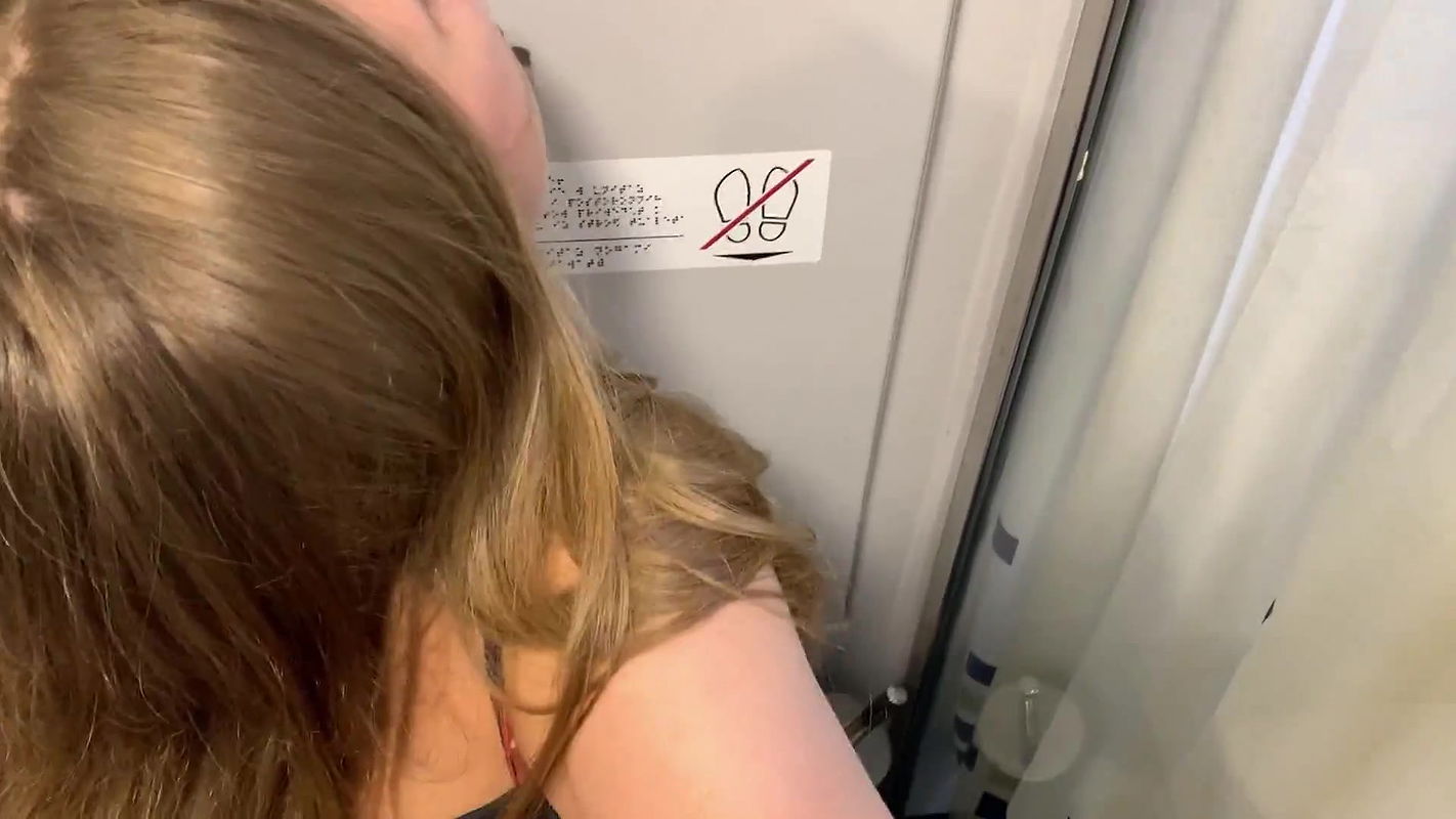 French Teen Fucked At Home By Internet Stranger On Homemade Amateur_ef6fe9bf