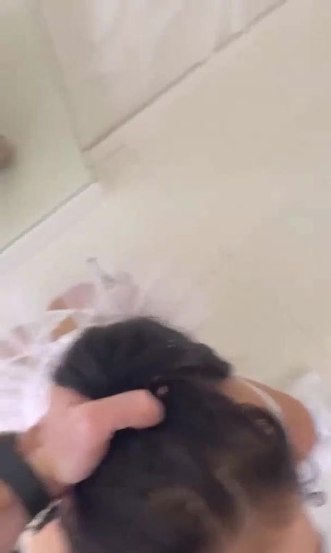 Girl on way home part 1_6fe13013