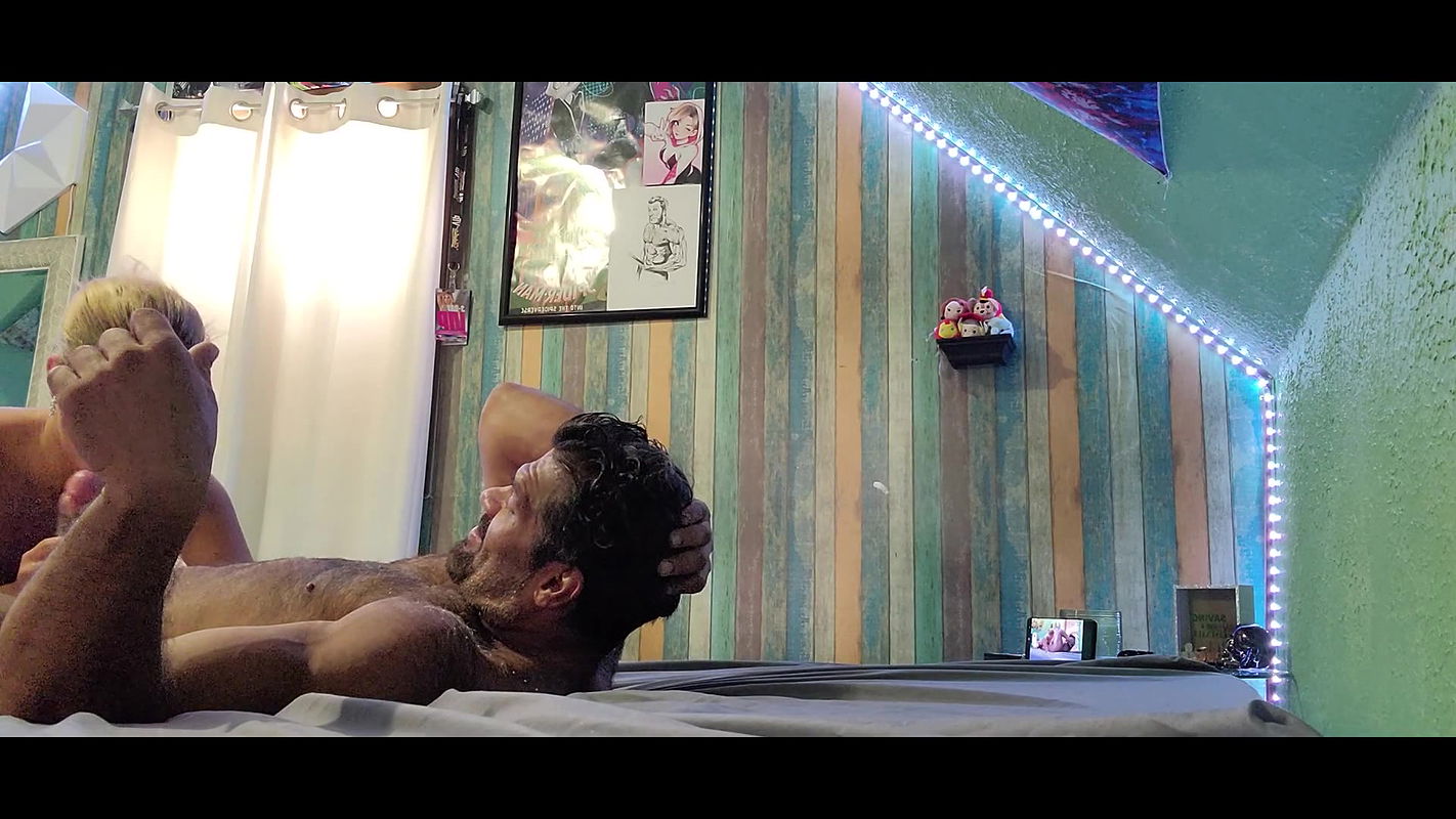 Home alone and so horny_e6e3b0ed