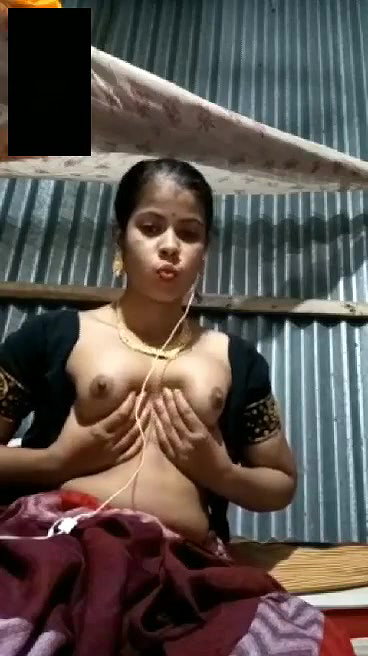Married Village Girl Masturbating