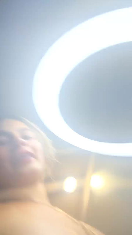 Mofos Lucky Locksmith Finds Serena Santos Locked Out Of Her Home Completely Naked Cant Help It_7211829c