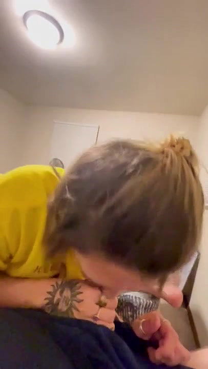 Naughty Schoolgirl Masturbating While Home Alone_eb8c3f39