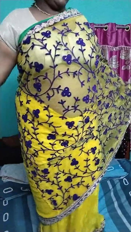 Desi village bhabi sexy body