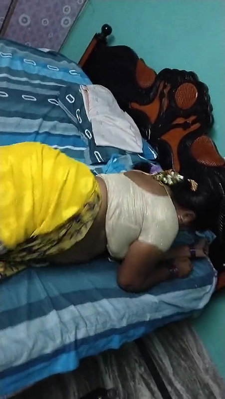 Desi village bhabi sexy body