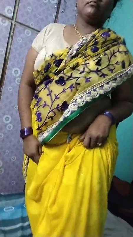 Desi village bhabi sexy body