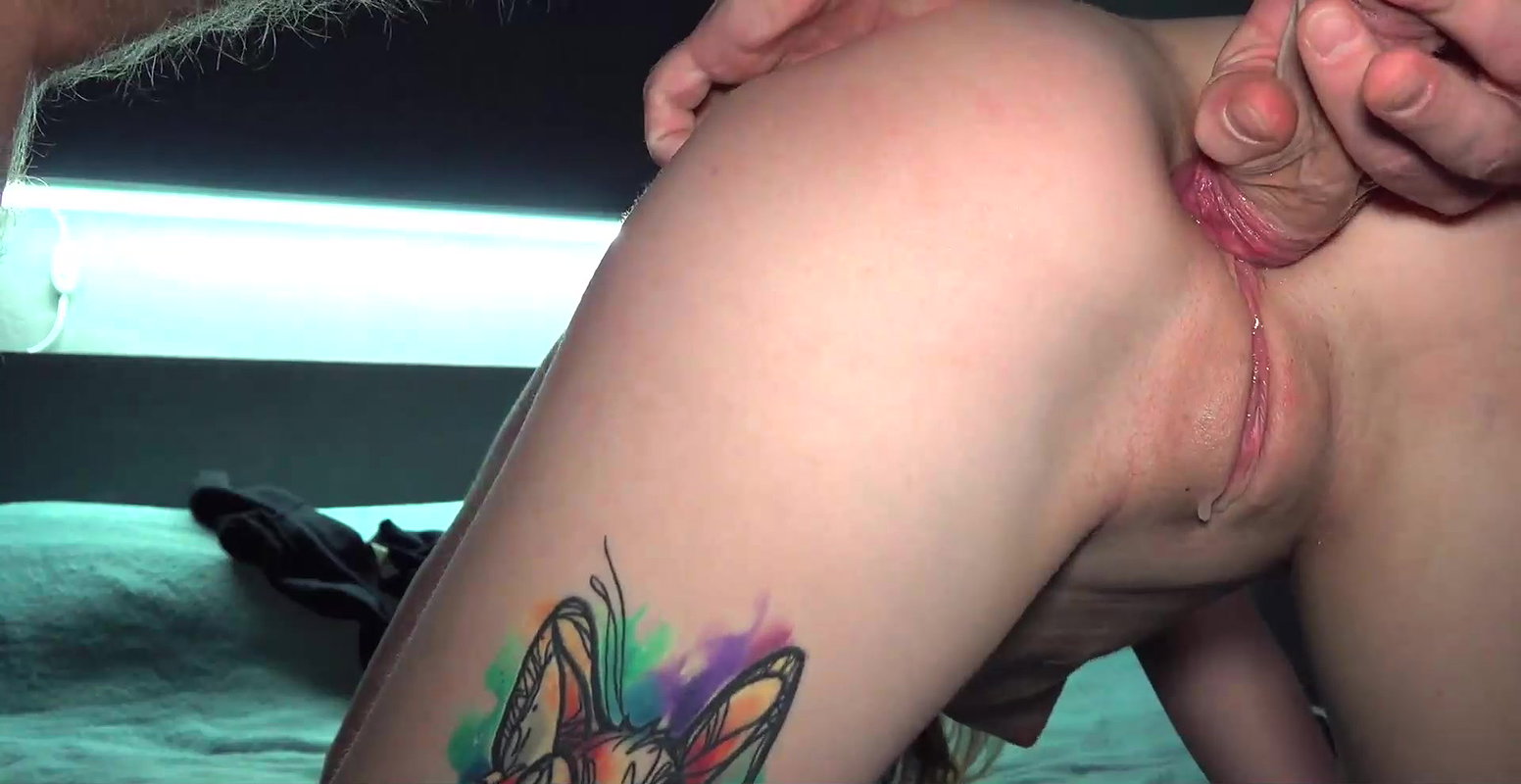 Sasha Earth have sex at home with toy_c8903c6c