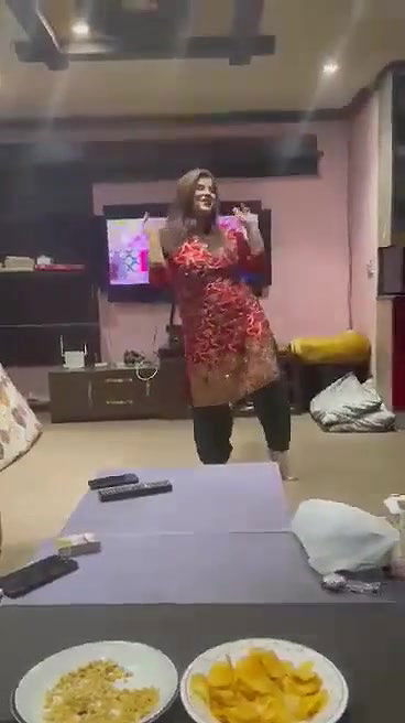 Pk sexy bhabi nude dance