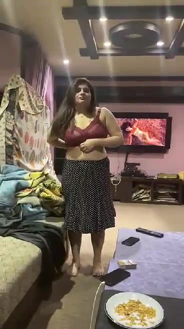 Pk sexy bhabi nude dance
