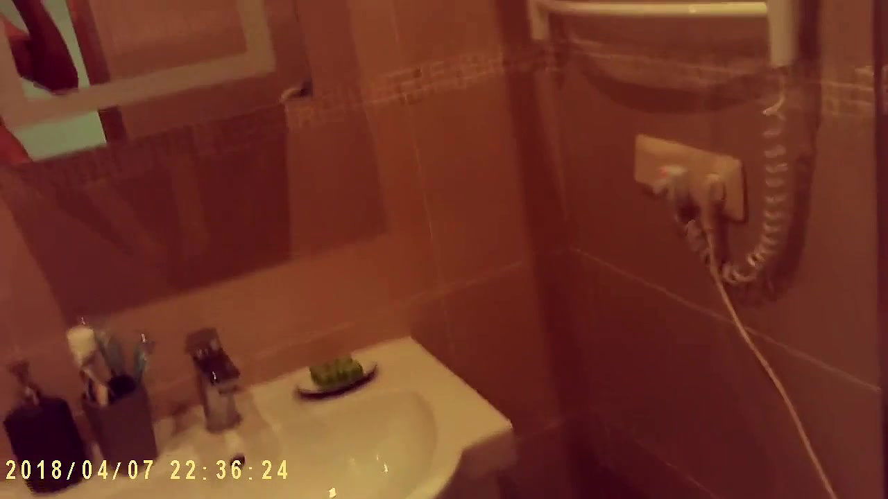 Stranded blonde Bailey Brooke s Home Alone_e36ad9a0