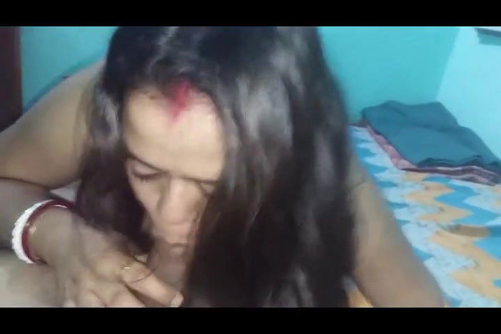 Sexy Poonam cheating bengali wife and boudi hard bj and extreme moaning like pornstar