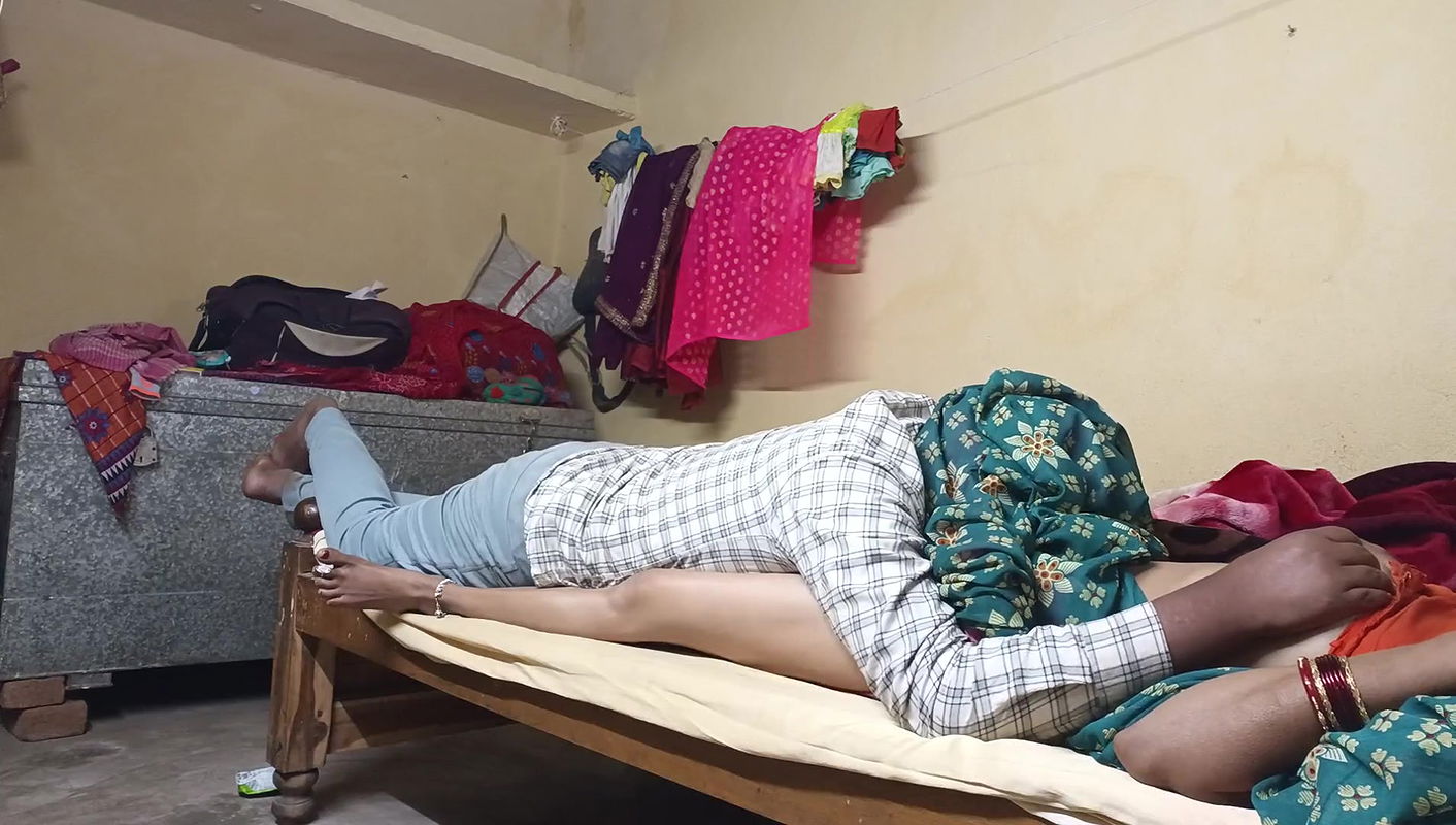 First Time Licked Pussy of Desi Bhabhi