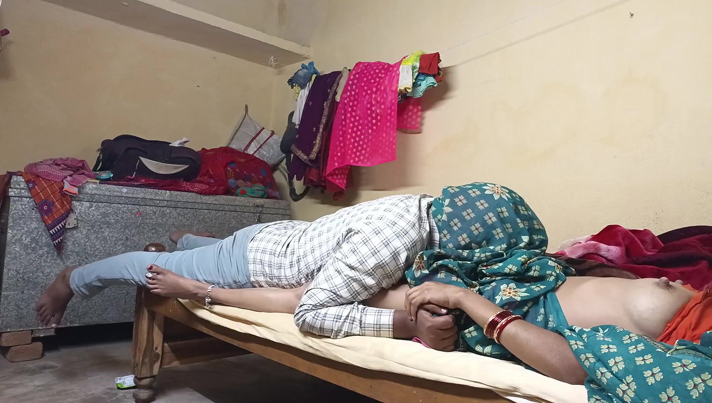 First Time Licked Pussy of Desi Bhabhi