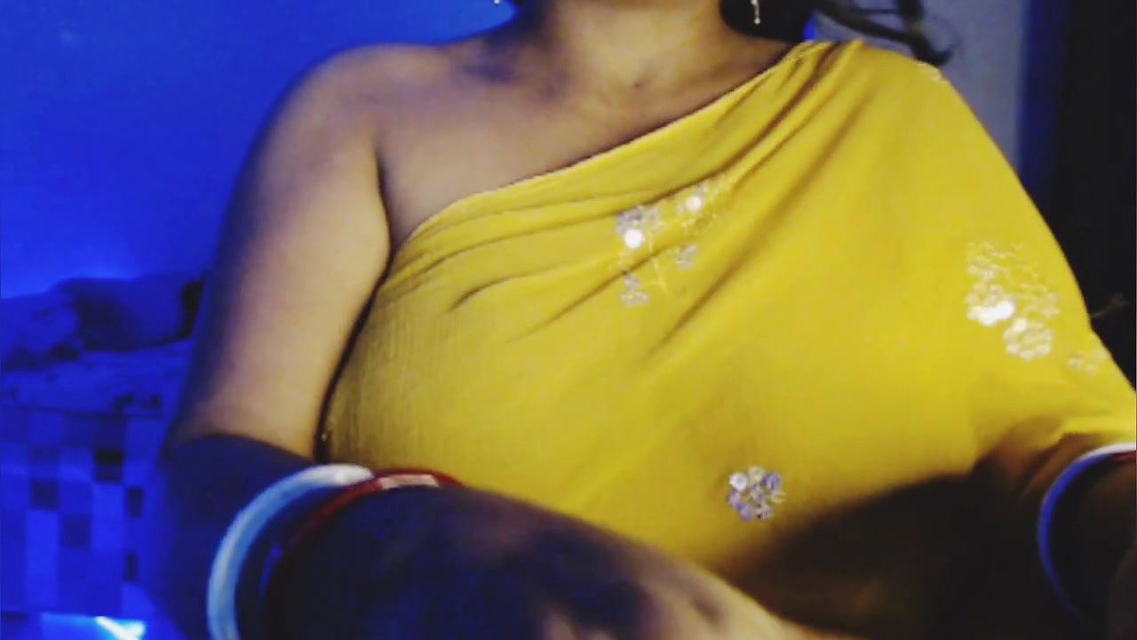 In a Private Show, Juisy Stepsister in Low Took off Her Bra and Panty, Pressed Her Boobs and Showed Her Pussy.