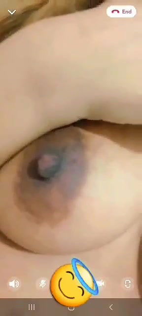 Paki girl showing boobs on video call