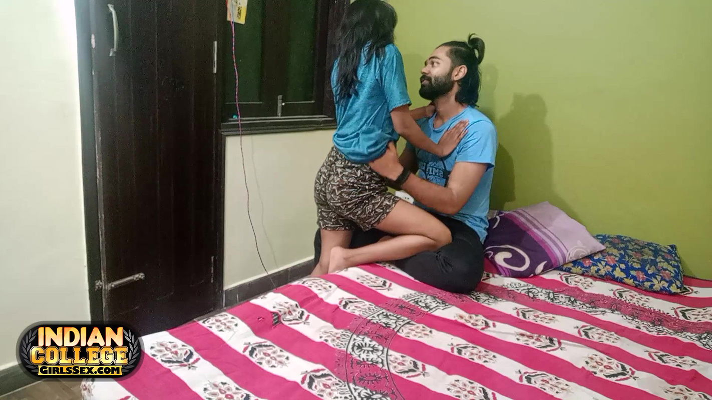 Juicy 18 Year Old Skinny Desi Girlfriend Fucked by Indian Hunk