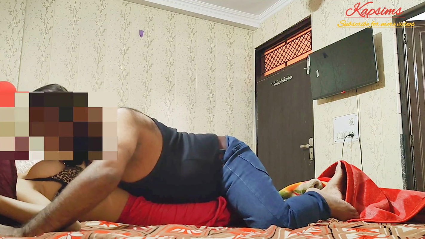 Kalpna Bhabhi Fuck in Hotel Again with Friend Hindi Audio