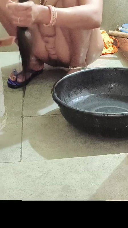 Kavita Bhabhi Hot Video Kavita Bhabhi Hot Bathroom Bathing Video Indian Hindi Bathing Video