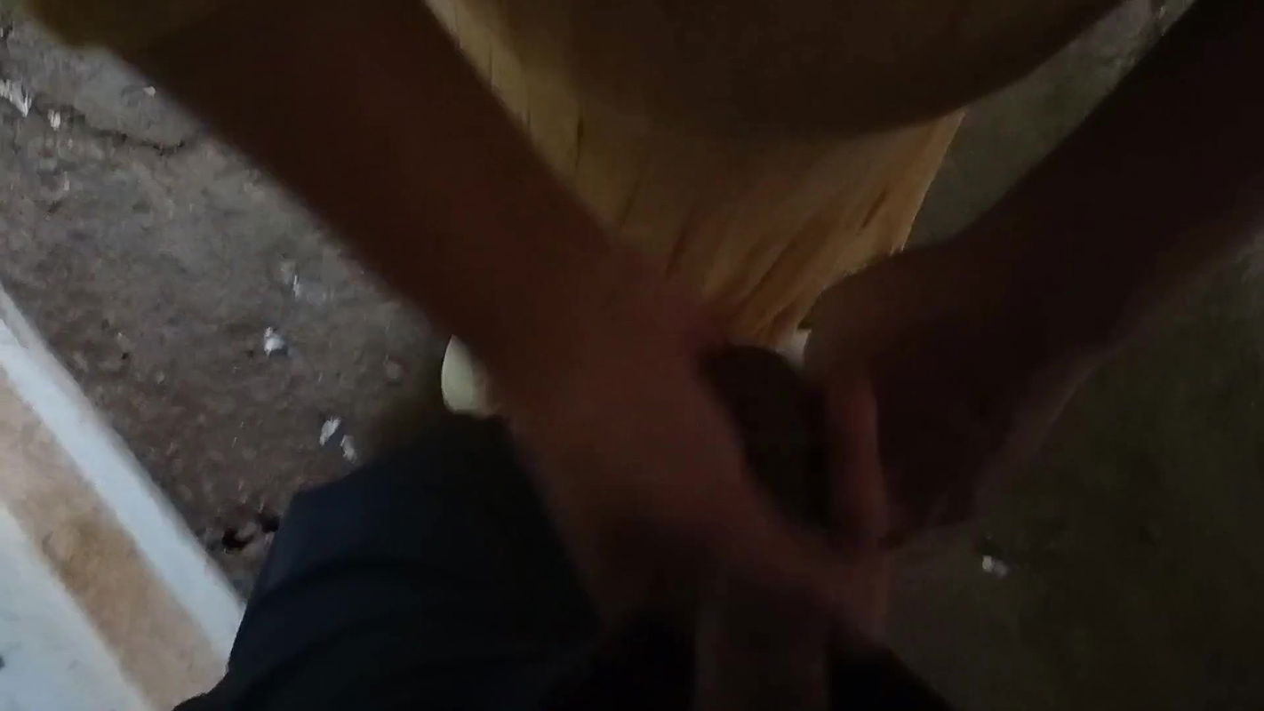 Khet Par Mili Desi Bhabhi Ko Patakar Ghar Ki Rooftop Par Ghodi Banakar Choda – XXX Indian Bhabhi Fuck