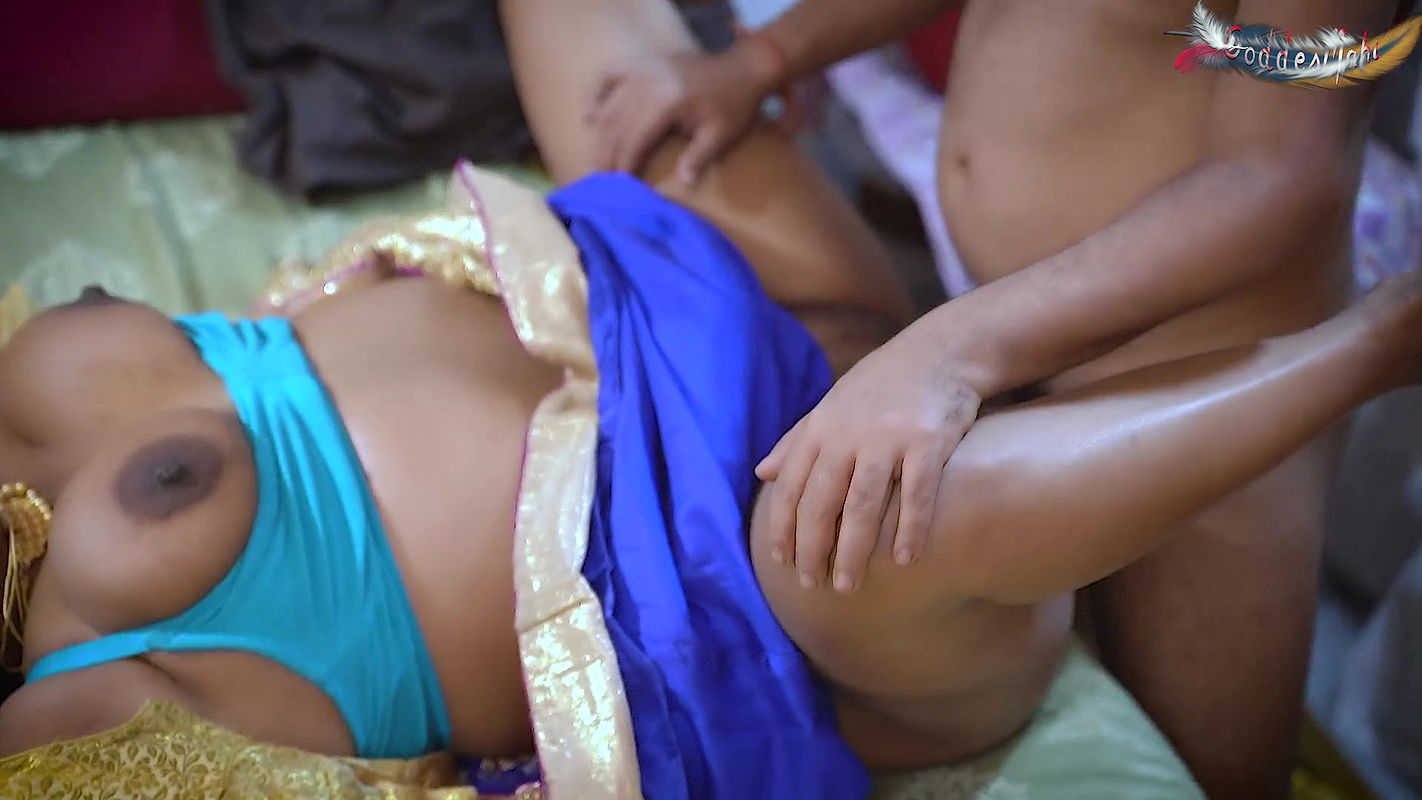 Landlord romantic softcore sex with her beautiful wife ( hindi audio )