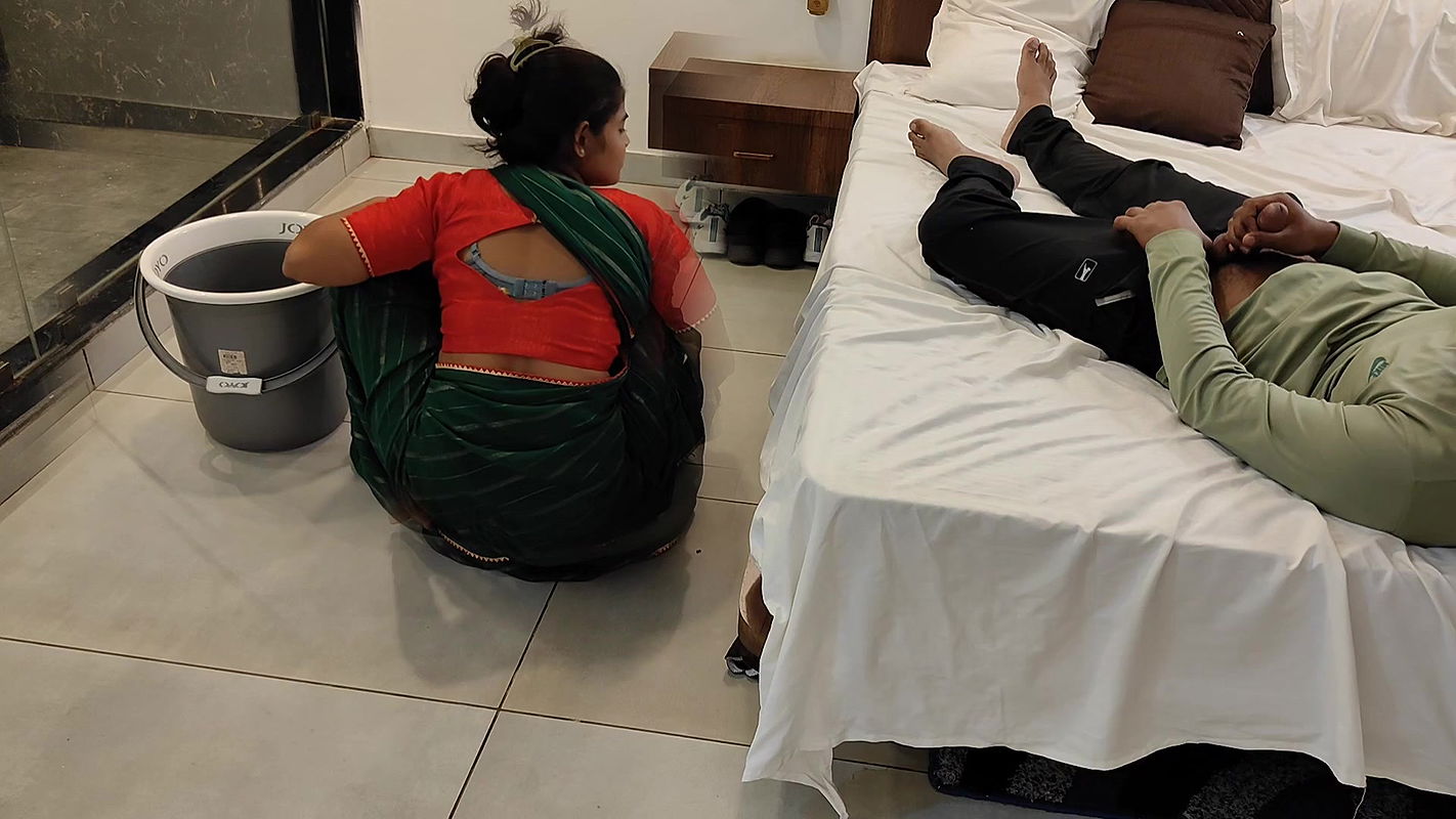 While Komal Was Bathing in the Swimming Pool, Her Husband Started with the Mopping Lady