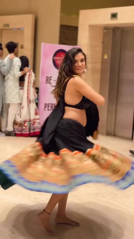 ANUPRIYA PARMAR GLAM SEXY BEAUTY IN BRA AND SKIRT UUFFF2