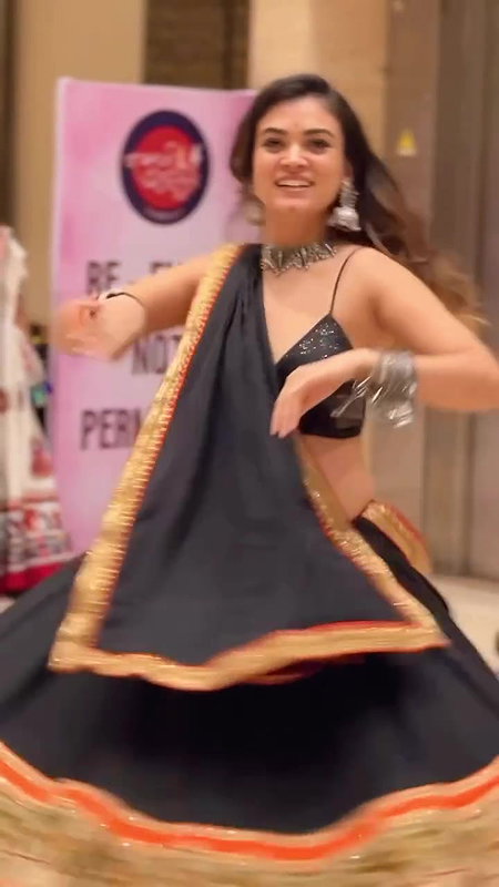 ANUPRIYA PARMAR GLAM SEXY BEAUTY IN BRA AND SKIRT UUFFF2