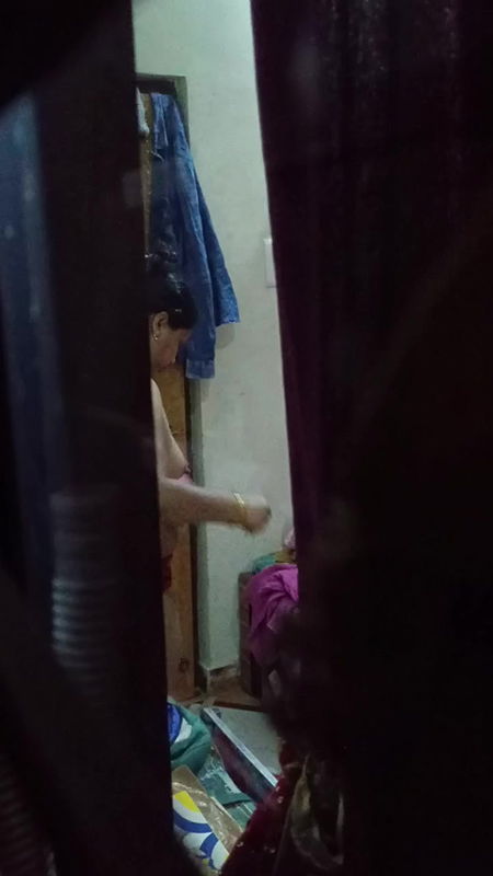 BigAss Lady Changing 2 Clips 22