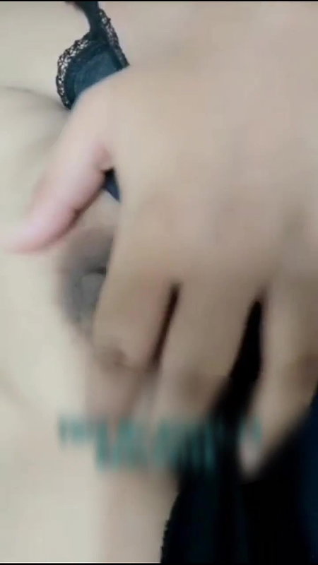 Gu n jan Aras Full Nude
