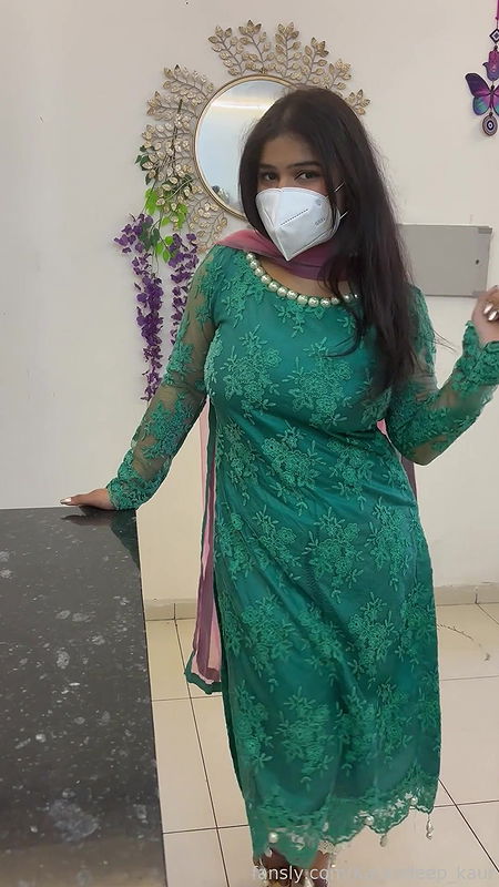 Indian hot model karandeep kaur stripping and teasing in bra and panty hot 22