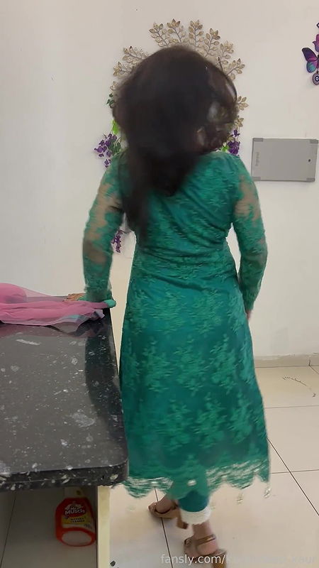 Indian hot model karandeep kaur stripping and teasing in bra and panty hot 22