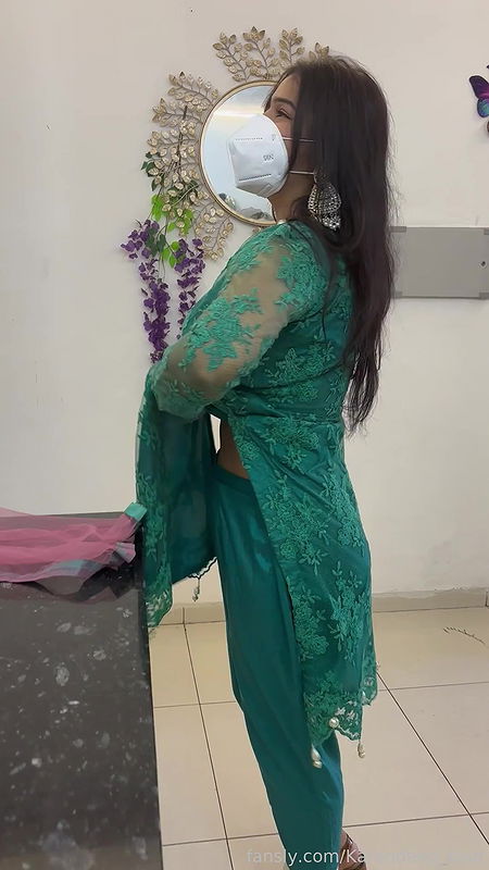 Indian hot model karandeep kaur stripping and teasing in bra and panty hot 22