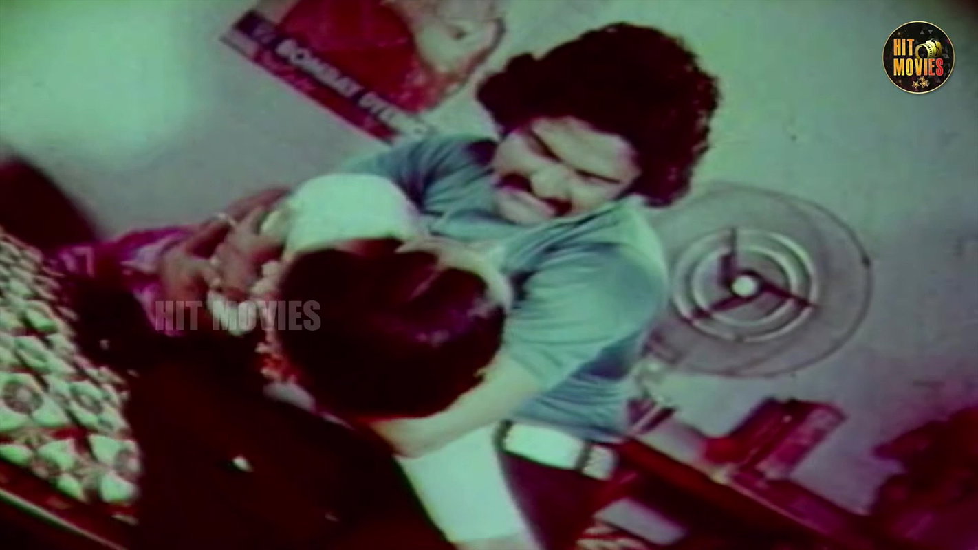 Rarest MILF J. Lalitha hot seduction scene – Navel felt with face, Expressions 22