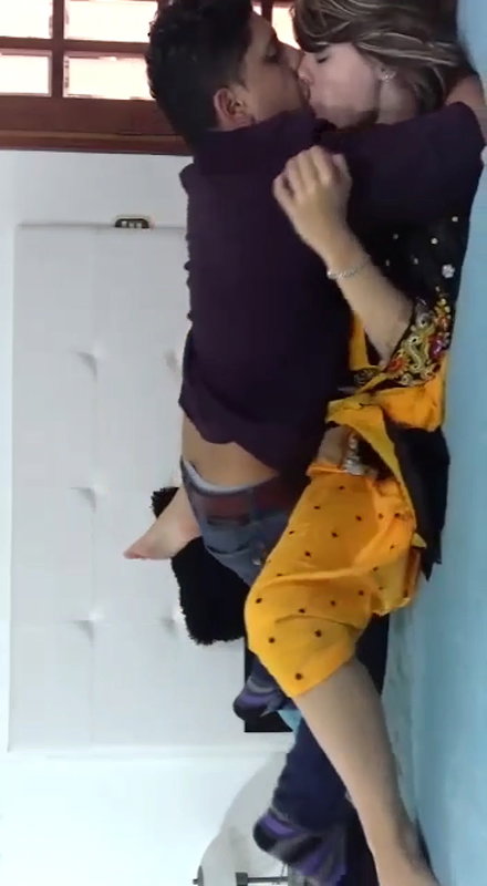 Desi girlfriend Fucking with lover2