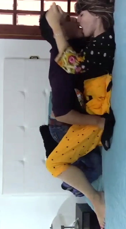 Desi girlfriend Fucking with lover2