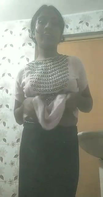 Desi village girl showing her big ass fully nude2