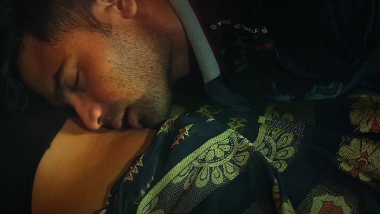 Serial star Oshni Das hot compilation – Saree, Boobs felt, Navel kissed, Back press 22