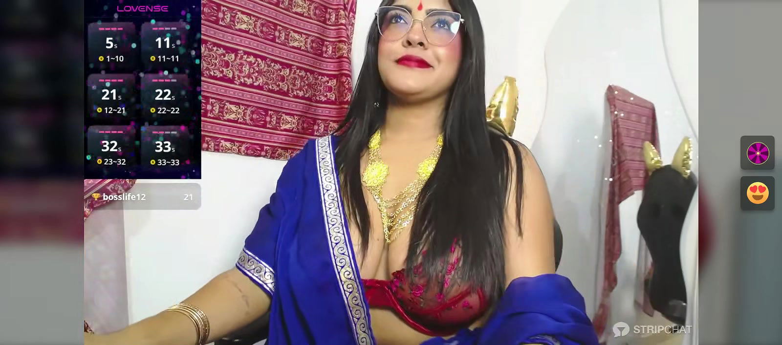 Hot bengali girl show her hot cleavage 22