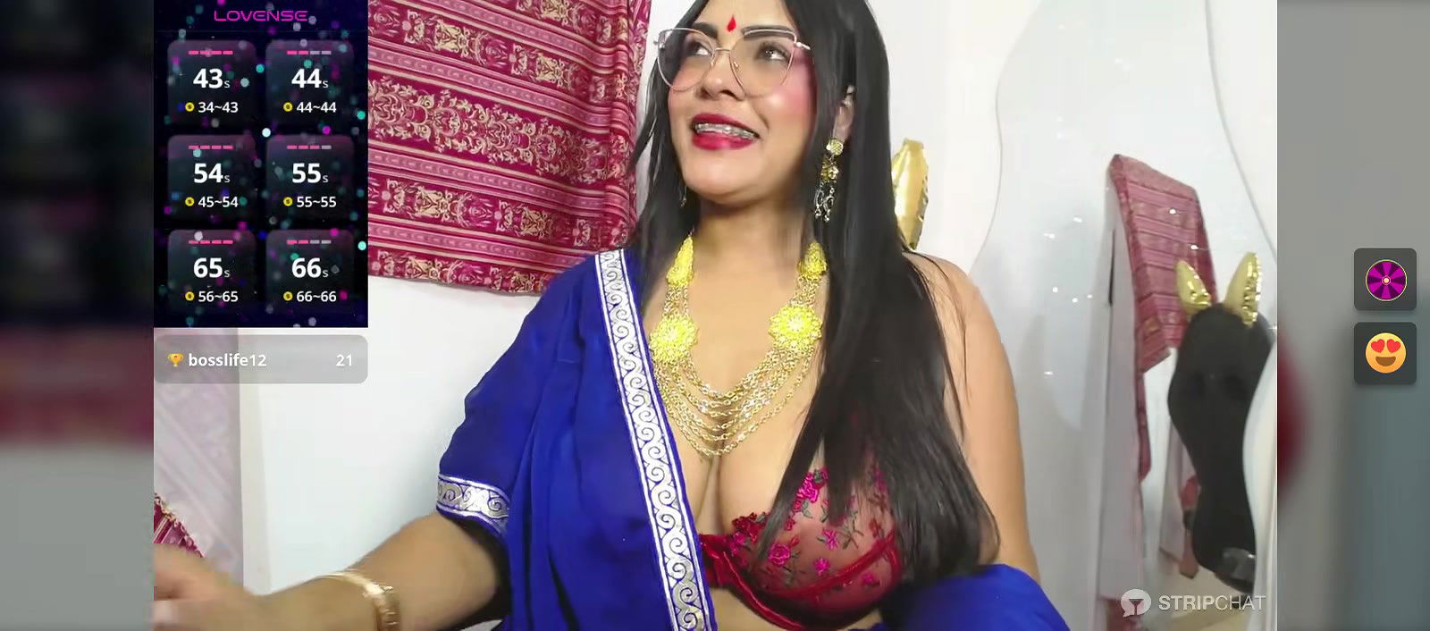 Hot bengali girl show her hot cleavage 22