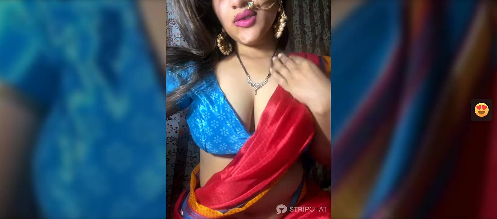 Beautiful Bhabhi in Saree Pressing her boobs2