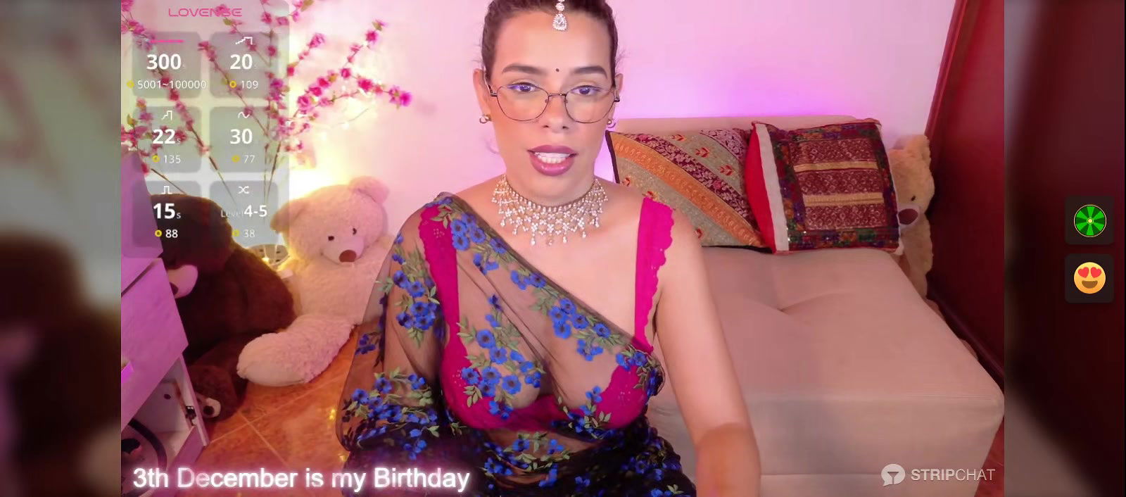 Sexy Bhabhi in Saree openning blouse Exposing Boobs 22