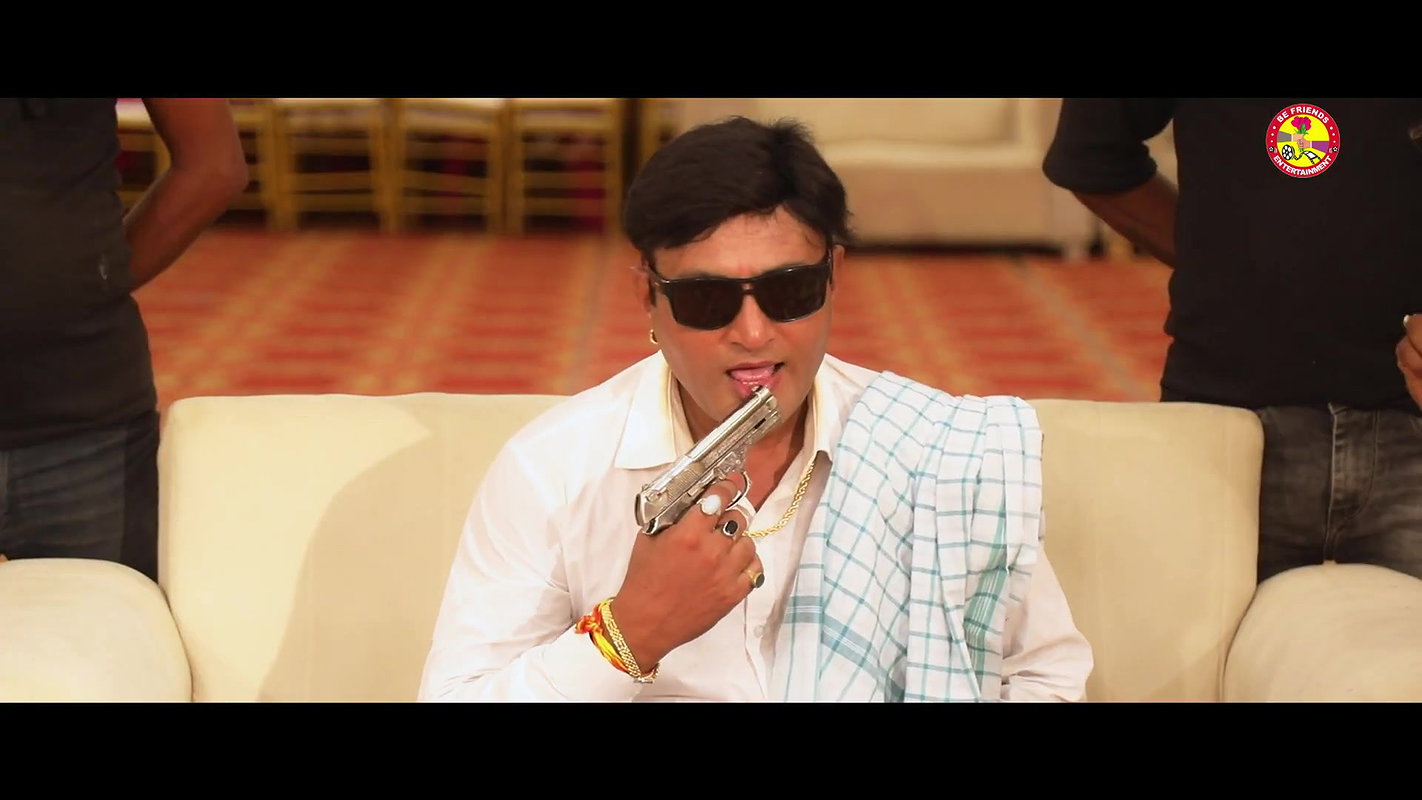 Dusky Cutie Niharika Raj hot item song – Sting poured into navel, Oily navel squeezed 22