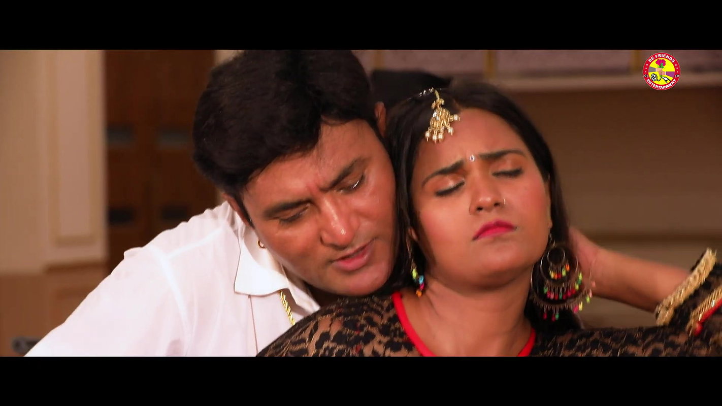 Dusky Cutie Niharika Raj hot item song – Sting poured into navel, Oily navel squeezed 22